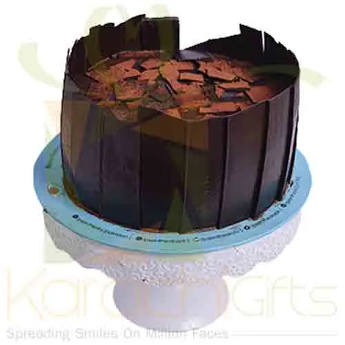 Chocextravaganzacakepieinthesky.webp