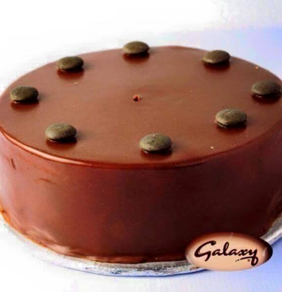 Galaxy Chocolate Cake (2lbs)