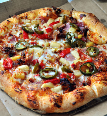 Domino Pizza (Hawaiian Feast - Beef)