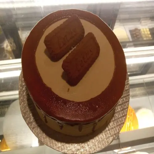 lotus-cake.webp