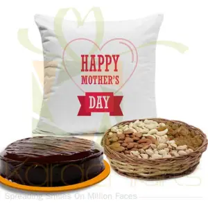 Cushion Cake And Dry Fruits