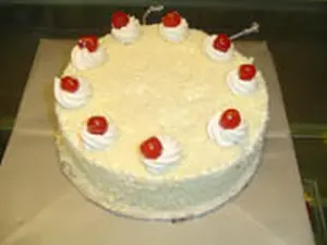 White Forest Cake (PC)- 2Lbs