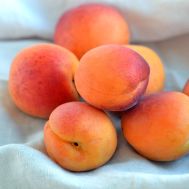 Apricot (3 KG) in Basket