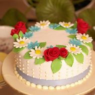 Ring of Flowers Cake (4 lbs)