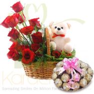 Teddy Rose Basket With Rocher Tray
